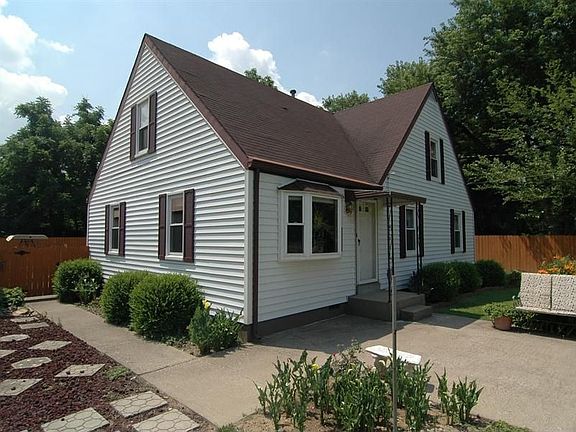 3rd image of 932 Providence Way