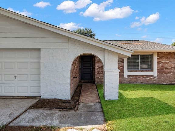 5th image of 9407 Willow Wood Ln