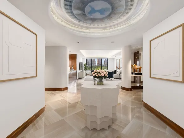 812 5th Ave APT 10A, New York, NY 10065