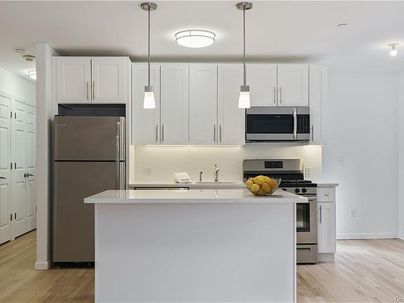 5th image of 1 Hawley Ter APT 3F