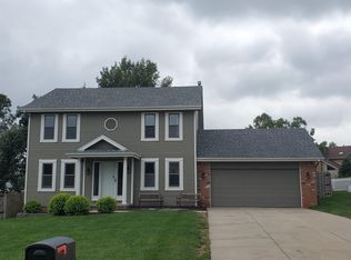 17111 Hickory Cir, Omaha, NE 68130