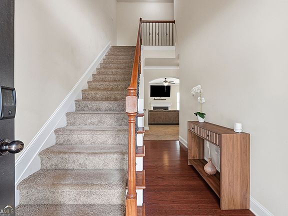 4th image of 1422 Stone Ridge Ct