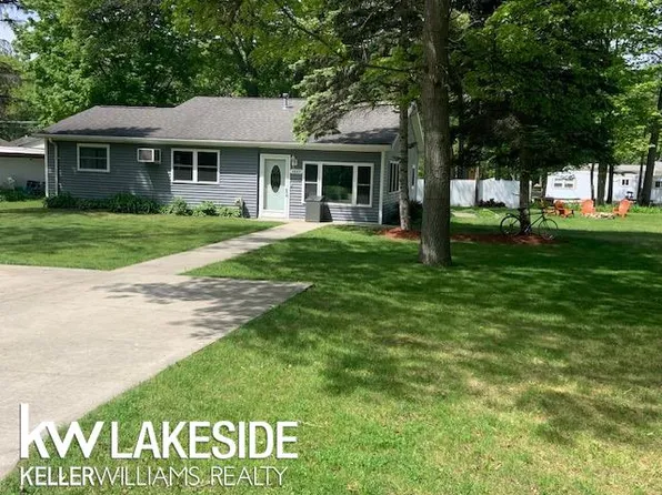4843 Lori Lu Dr, Caseville, MI 48725