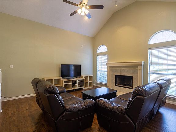 4th image of 4211 Phoenix Dr