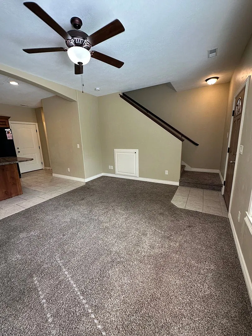 565 Pioneer Rd — Photo 4