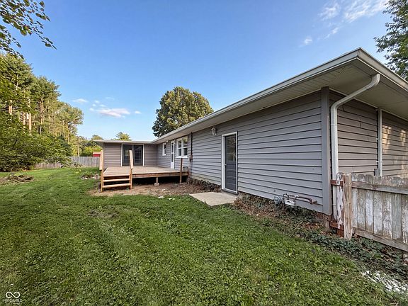 5th image of 902 W Highland Dr