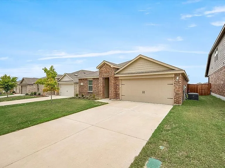 805 Fueller Dr — Photo 22