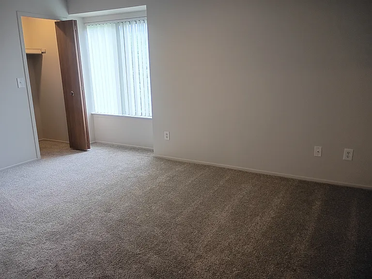 Prentiss Pointe Apartments — Photo 165