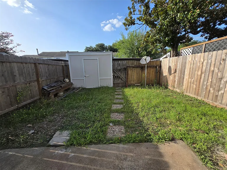 7942 Grow Ln — Photo 24