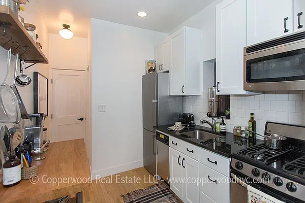 Rented by Copperwood Real Estate | media 34