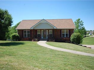 1007 Copper Kettle Cir, Pleasant View, TN 37146