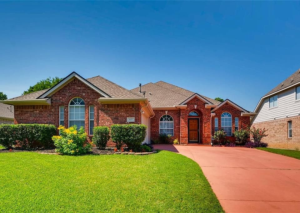 1st image of 617 Parkside Dr