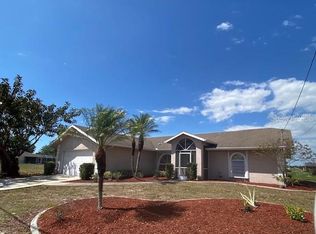 102 Mark Twain Ln, Rotonda West, FL 33947