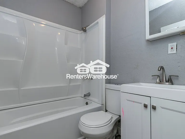 4038 Bellefontaine Ave — Photo 16