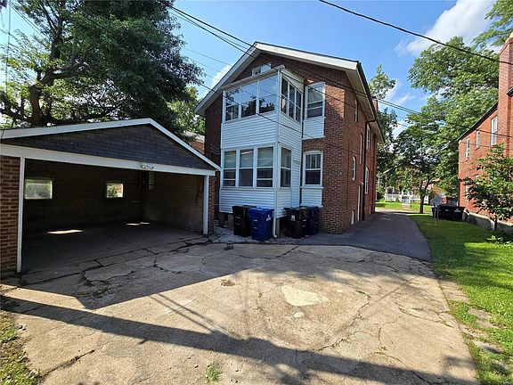 3rd image of 7118 Amherst Ave