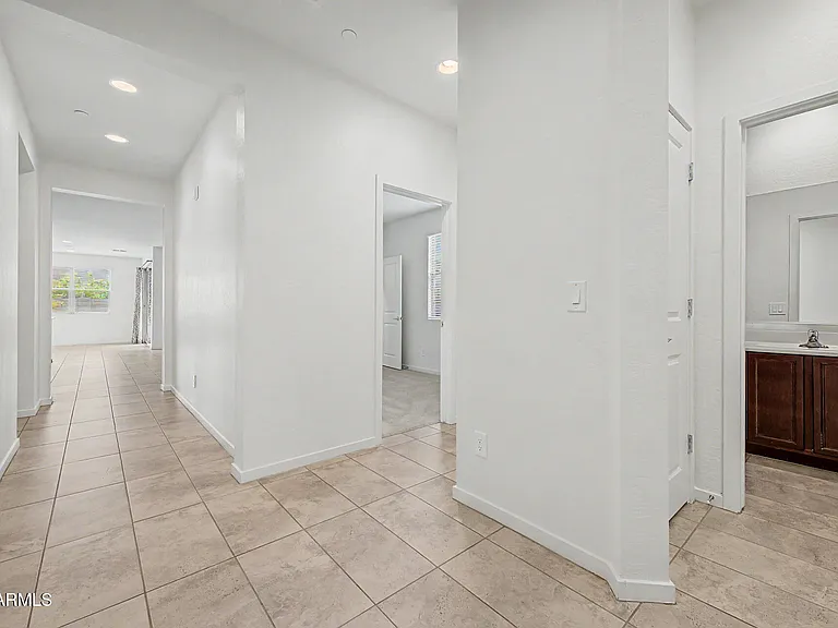 21415 W Holly St — Photo 8
