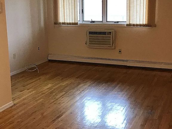 3rd image of 2629 E 23rd St #21