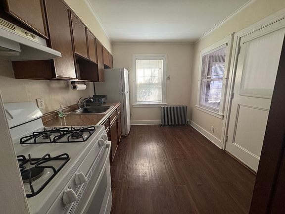 3rd image of 65 Lenox Ave #2