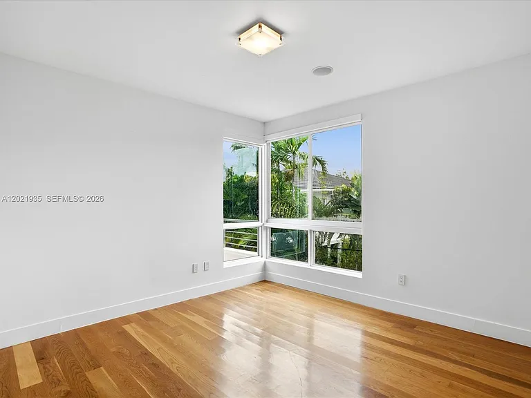 125 Hampton Ln — Photo 62