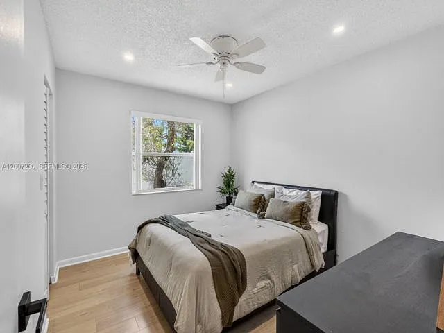 11804 NW 13th St — Photo 3