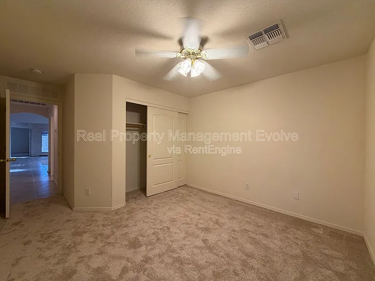 15847 W Saguaro Ln — Photo 19