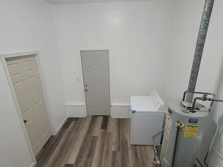 8505 Orcutt Ave — Photo 16