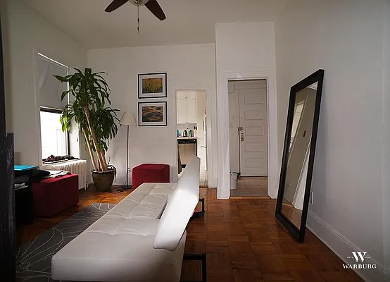 Rented by Warburg | media 6