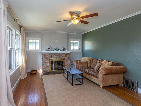4th image of 1408 W York Ave