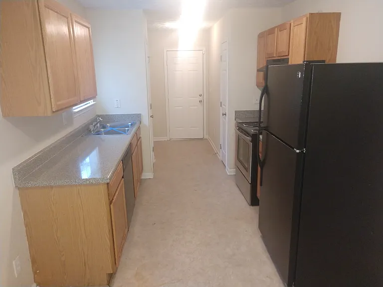 225 Apple Valley Rd — Photo 8