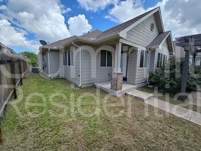 3 bed, 2.0 bath, 1368 sqft, $1,845 — Photo 3