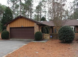 819 Myrtlewood Ct, Southern Pines, NC 28387