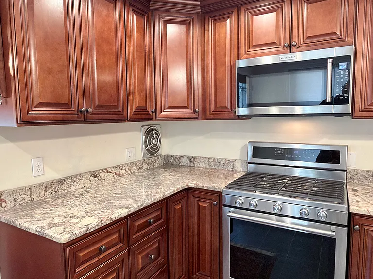217 Bridge St #1 — Photo 9