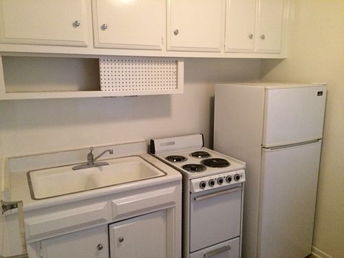 4th image of 225 Montana Ave APT 105