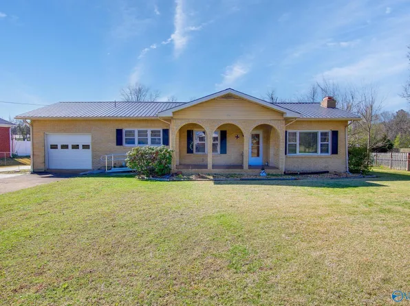 904 Rhodes St, Hartselle, AL 35640