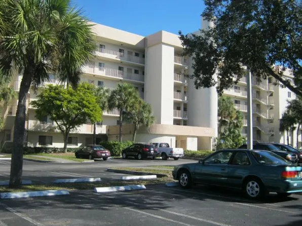 9000-9040 Royal Palm Blvd, Pompano Beach, FL 33065