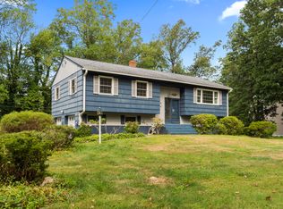 79 Johnson St, Trumbull, CT 06611