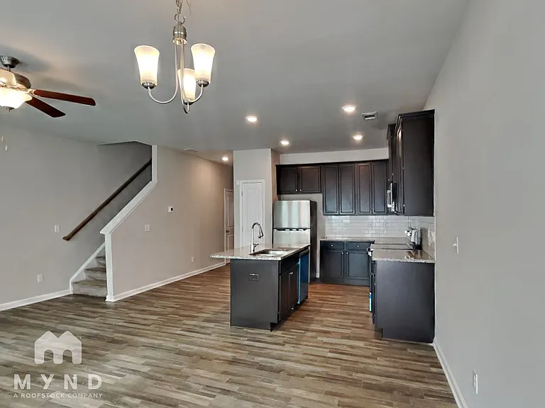 4952 Lower Elm St #18 — Photo 2