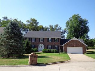 1834 E Canterbury St, Springfield, MO 65804