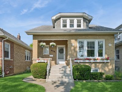 6912 N Osceola Ave, Chicago, IL, 60631