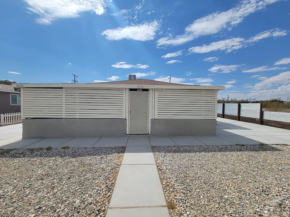 6614 Tamarisk Ave #1