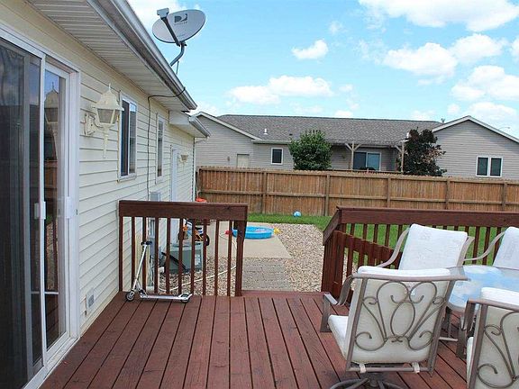 5th image of 115 N Birch Cir