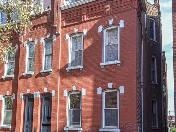 2418 S 10th St, Saint Louis, MO 63104