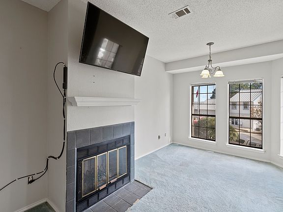 3rd image of 1933 Island Cir APT 208B