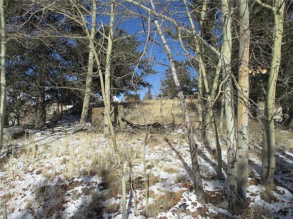 5th image of 211 Aspen Way