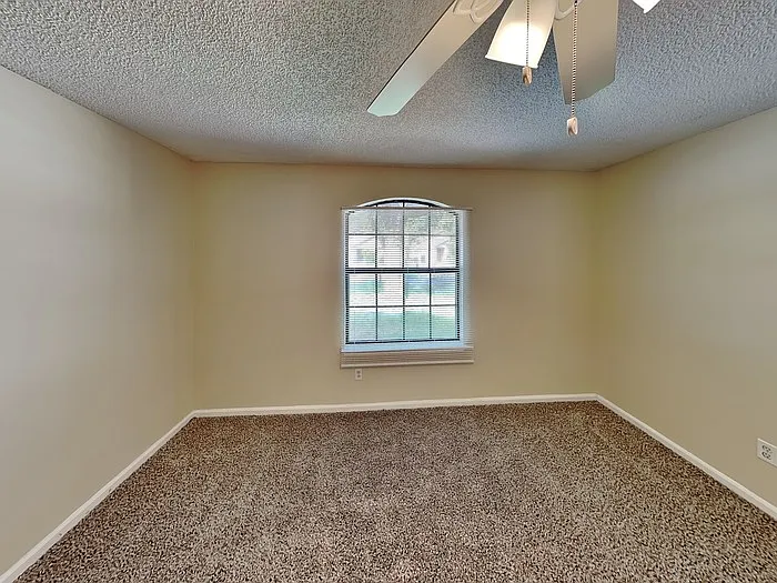 1883 Mackenzie Ct S — Photo 9