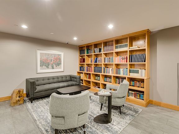 4th image of 11004 NE 11th St APT 511