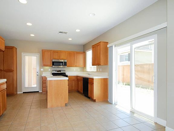 5th image of 28259 Kara St