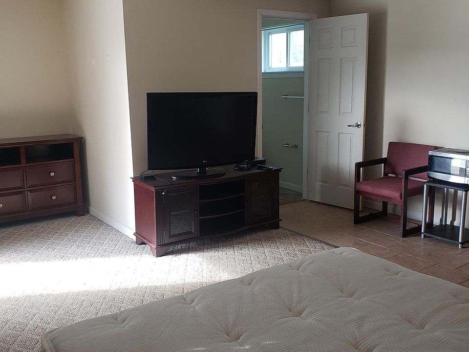 2nd image of 2848 S Main St APT 21