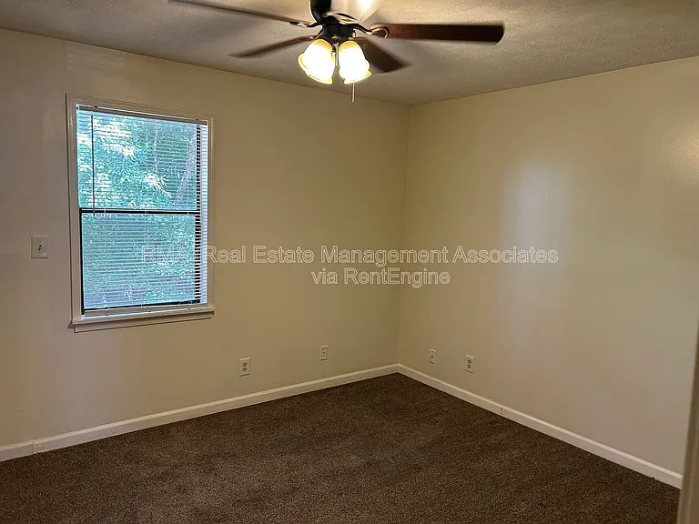 128 Westwind Ct — Photo 6