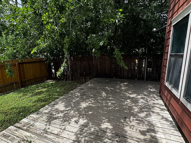 1300 Chicon St #A — Photo 14